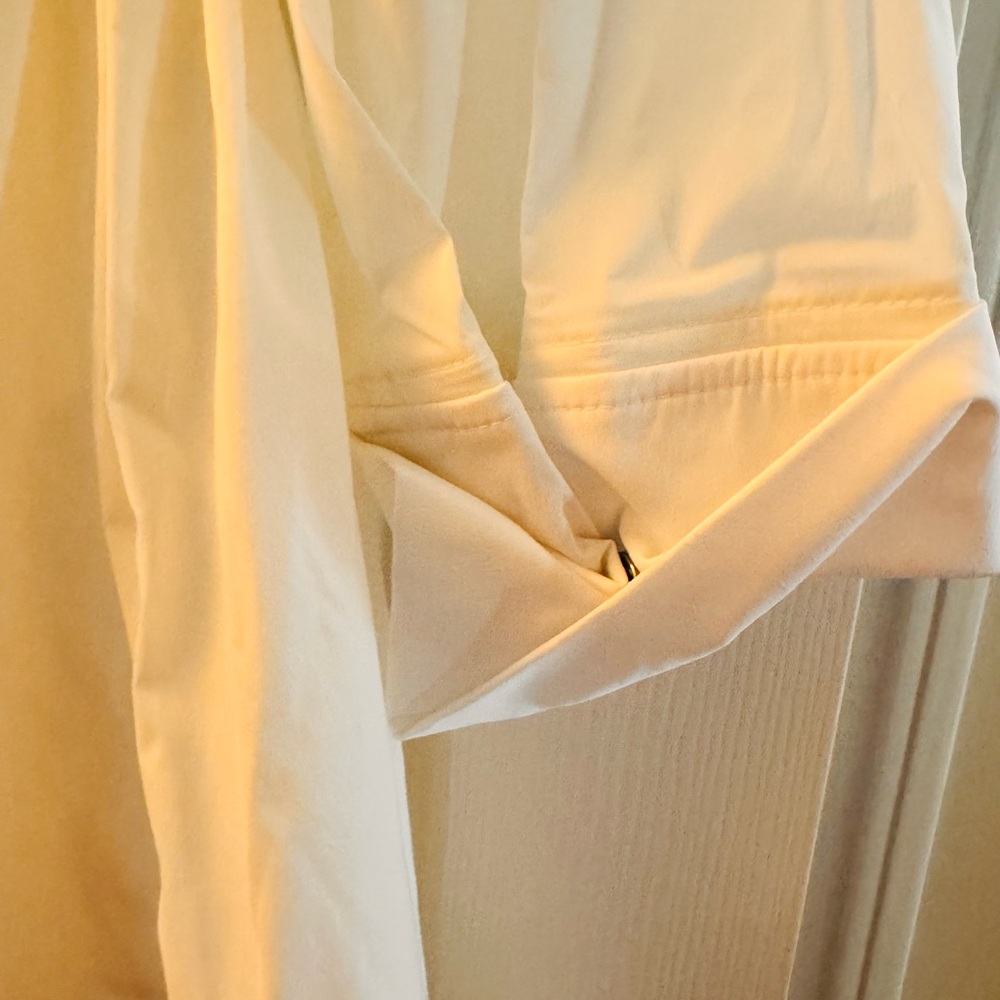 ATHLETA long, lightweight, white hooded windbreaker rain jacket. Elastic waist. - Picture 9 of 10
